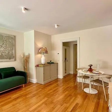 Elegant With Terrace In Balduina *