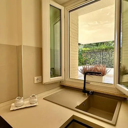 Daire Elegant With Terrace In Balduina Roma